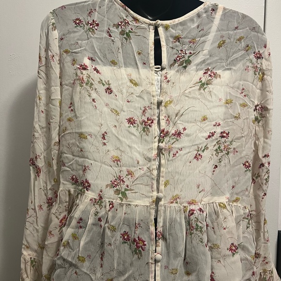 Beautiful Zara Top - Picture 5 of 6